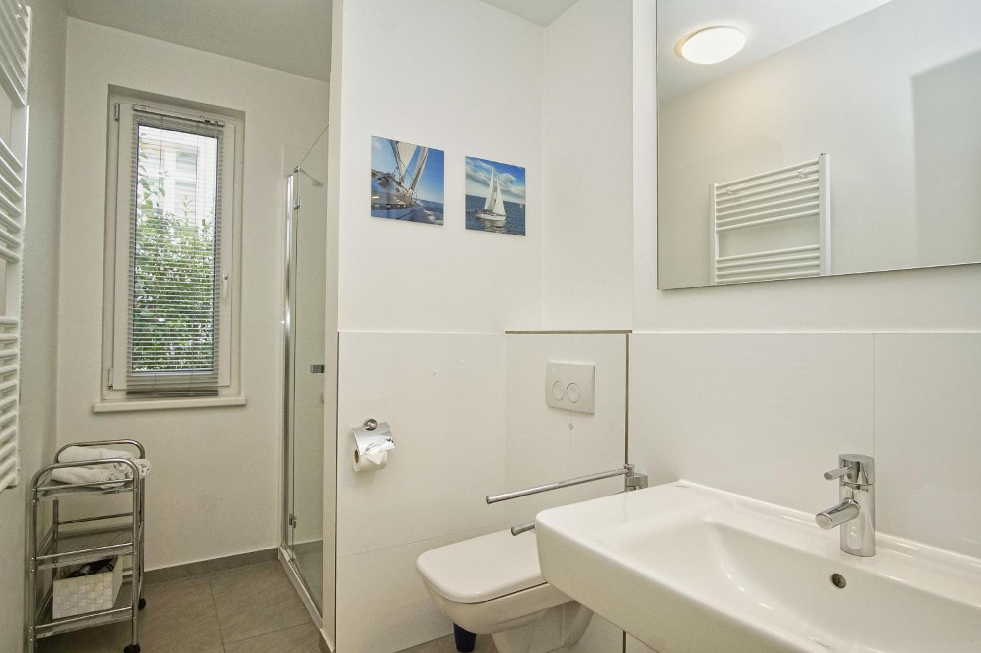 Terrasse, Gratis Nutzung Vom Ahoi Erlebnisbad Und Sauna In Sellin - Villa Antje Fewo 04 Goehren  Exteriér fotografie